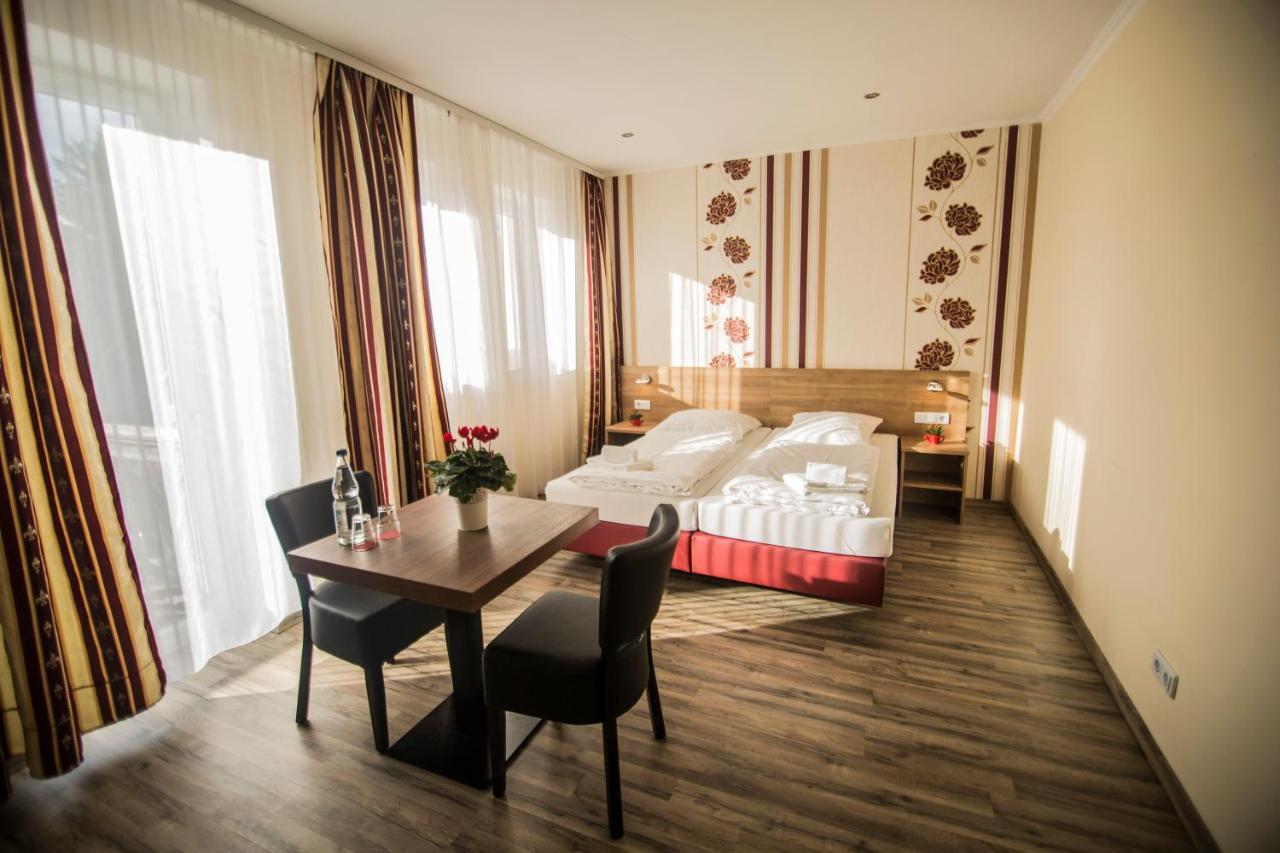 Hotel Heisede Sarstedt Zewnętrze zdjęcie